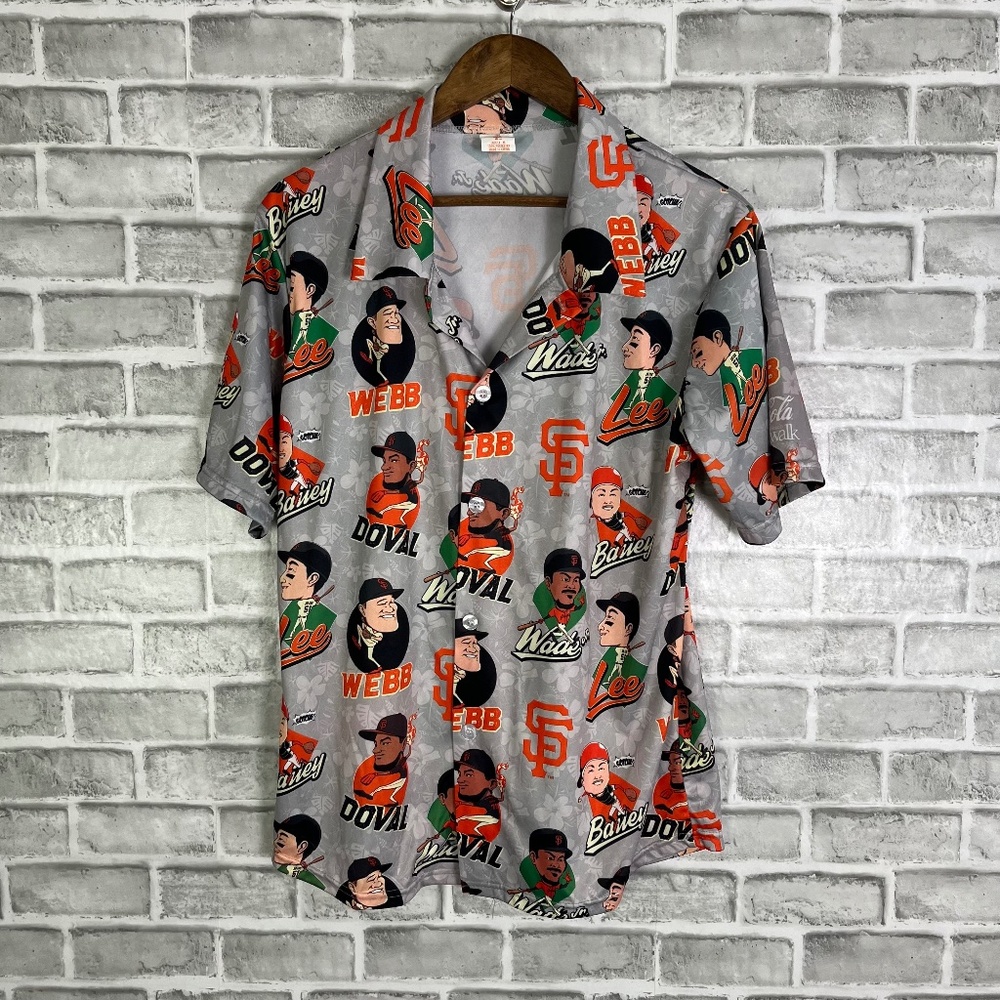 San Francisco Giants Bobble Head Hawaiian Game Day Promo Button Up Shirt Medium